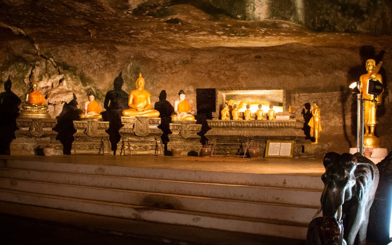 Интересные места в Пханг Нга: Храм обезьян
