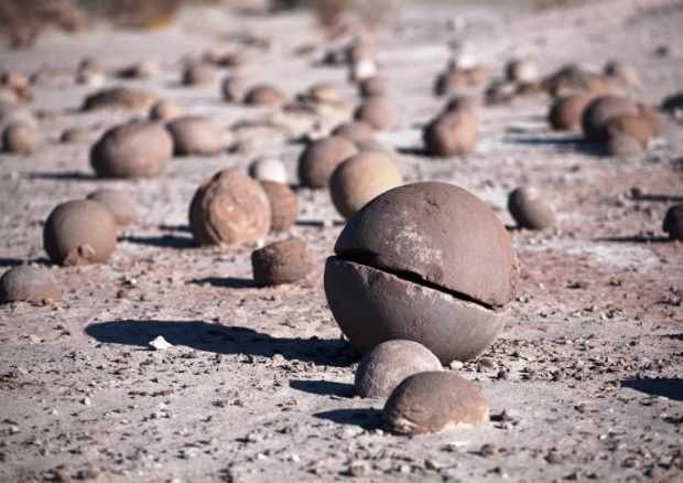 Каменные шары