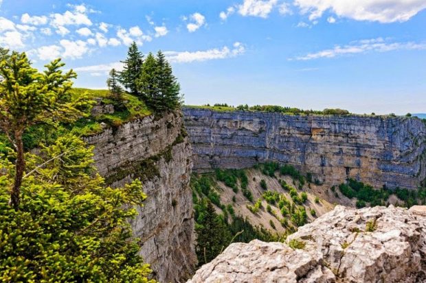 Необычные места Европы: Скалистая арена в Швейцарии Кре-дю-Ван