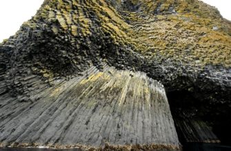 Пещера острова Акун