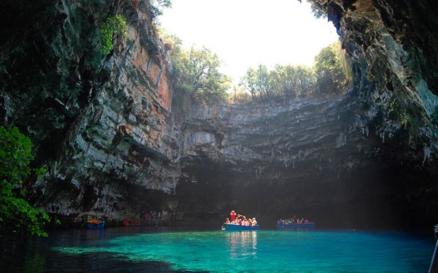 Пещеры Греции