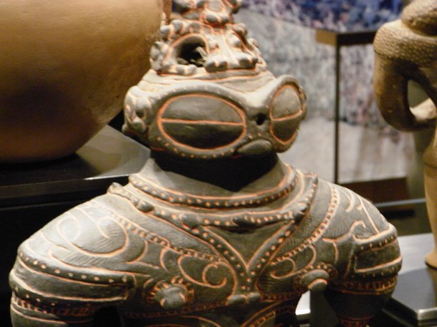 Статьи про Азию: древние фигурки Догу